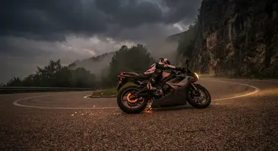 Dynamic Traction: Riding the Edge of Grip Without Crossing It